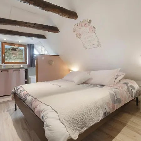 Ferienhaus La Perle Rosee Azerat